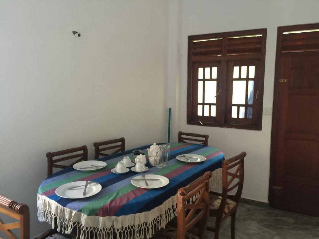 Unawatuna Backpacker Lodge الغرفة الصورة